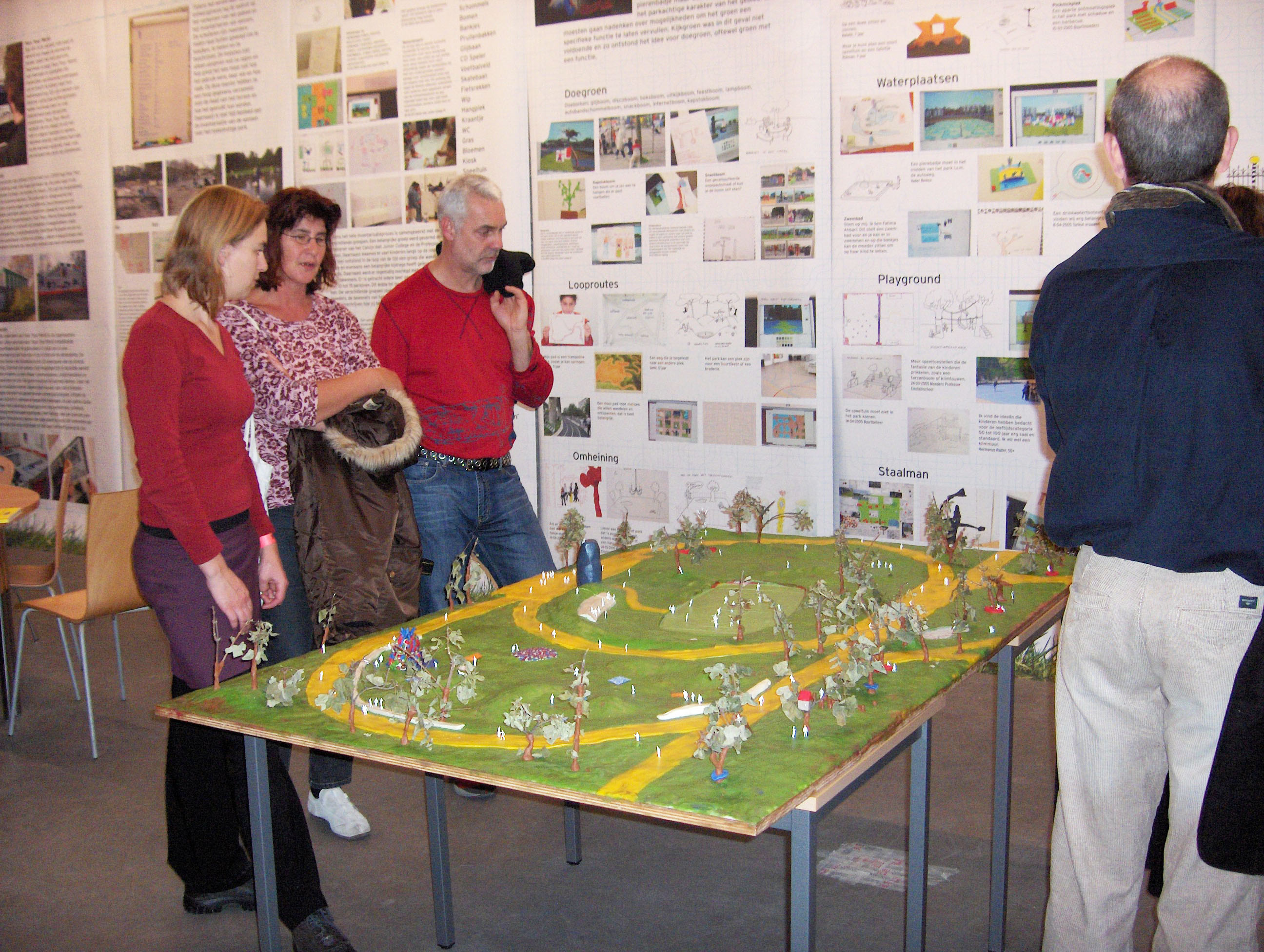 Neighbourhood meetings in the Stedelijk Museum